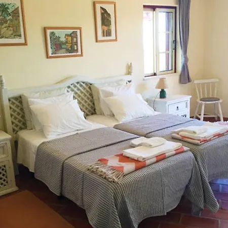 Villa Mare Is A Superb 5 Bedroom Sleeps 12 - Short Walk To Beach Heated Pool Ac And Wifi Lagoa (Algarve)