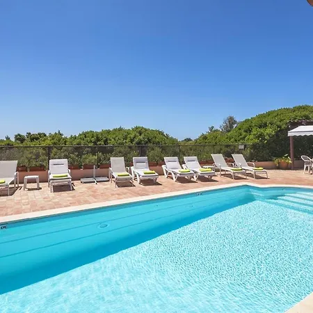 ヴィラ Mare Is A Superb 5 Bedroom Sleeps 12 - Short Walk To Beach Heated Pool Ac And Wifi *