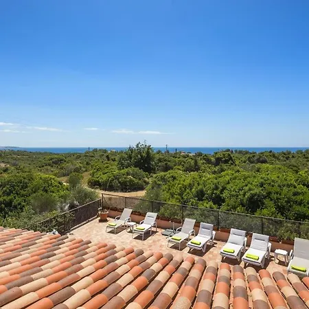 ヴィラ Mare Is A Superb 5 Bedroom Sleeps 12 - Short Walk To Beach Heated Pool Ac And Wifi